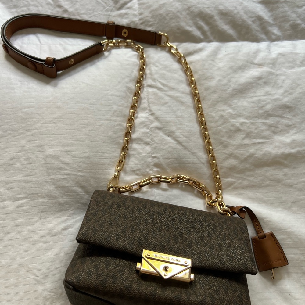 Michael Kors bag crossbody